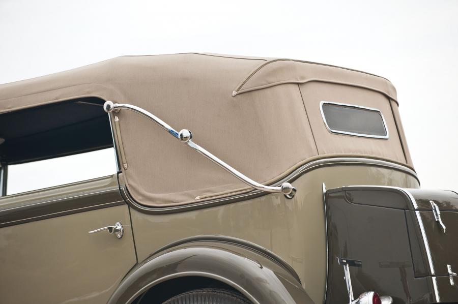  Chrysler Imperial CQ Convertible Sedan 1933 года  (фото 15 из 22)
